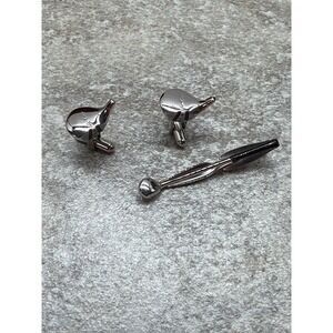 Hickok USA Vintage Silver Tone Golf Club Cufflinks and Tie Clip Set Mens Jewelry